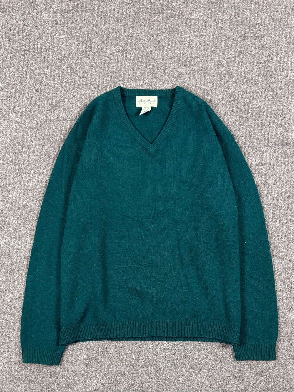 Vintage Eddie Bauer 100% Wool Green V-Neck Pullover Sweater Men’s Large 90s Y2K